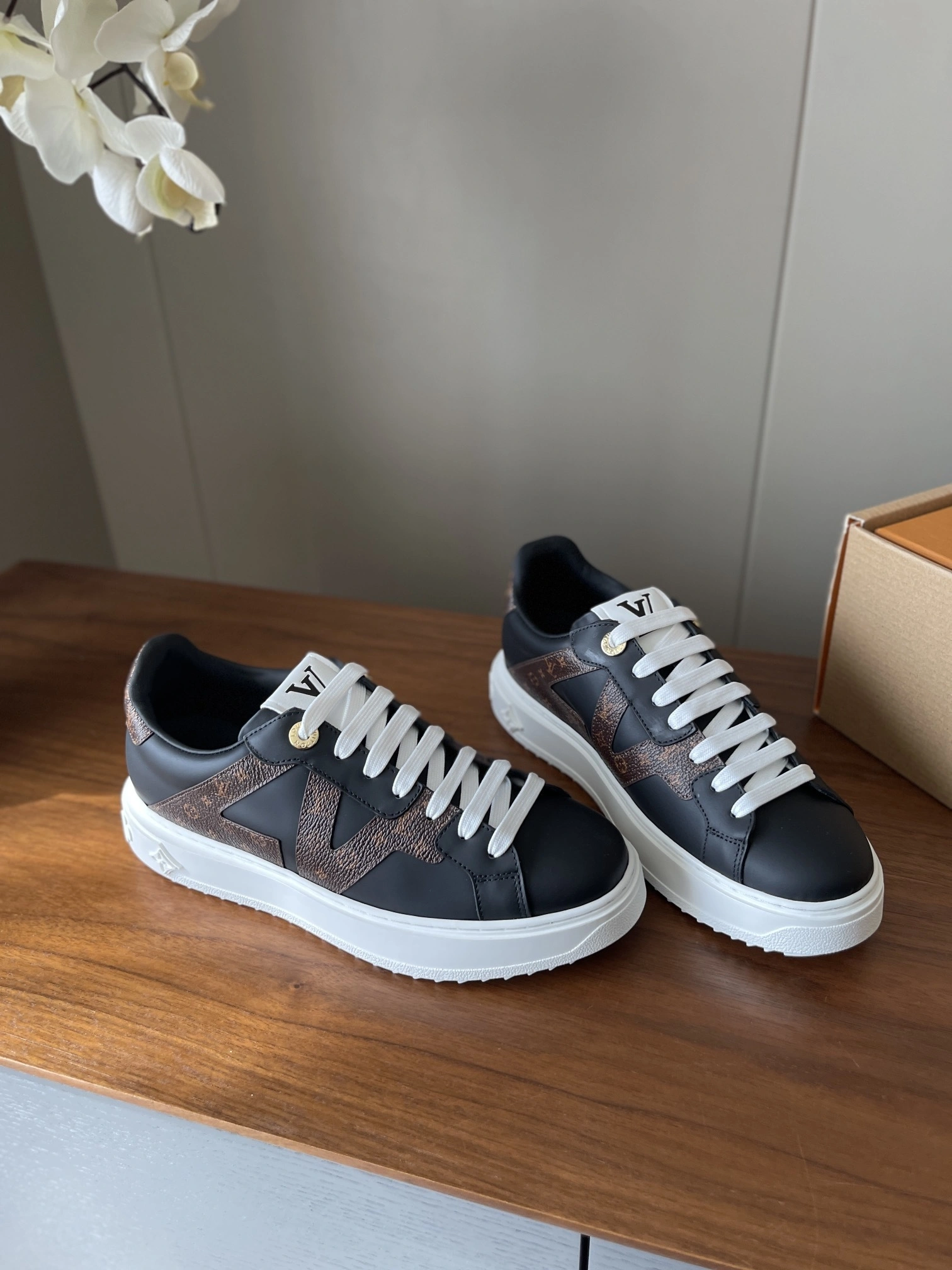 COCO--8V 1AIEGO Calfskin item:E-X000J2818