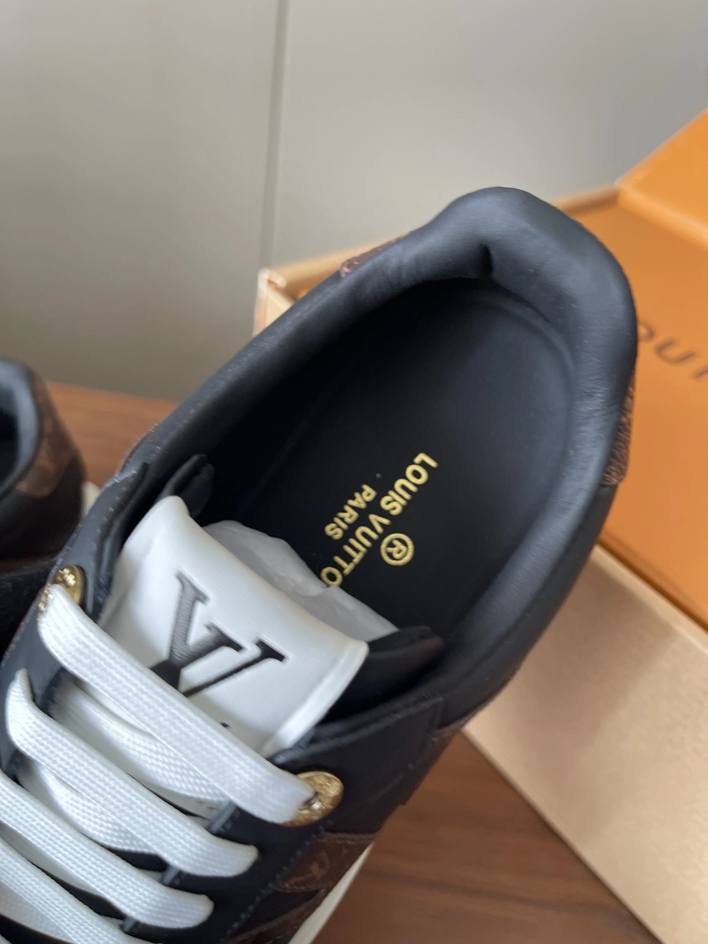 COCO--8V 1AIEGO Calfskin item:E-X000J2818
