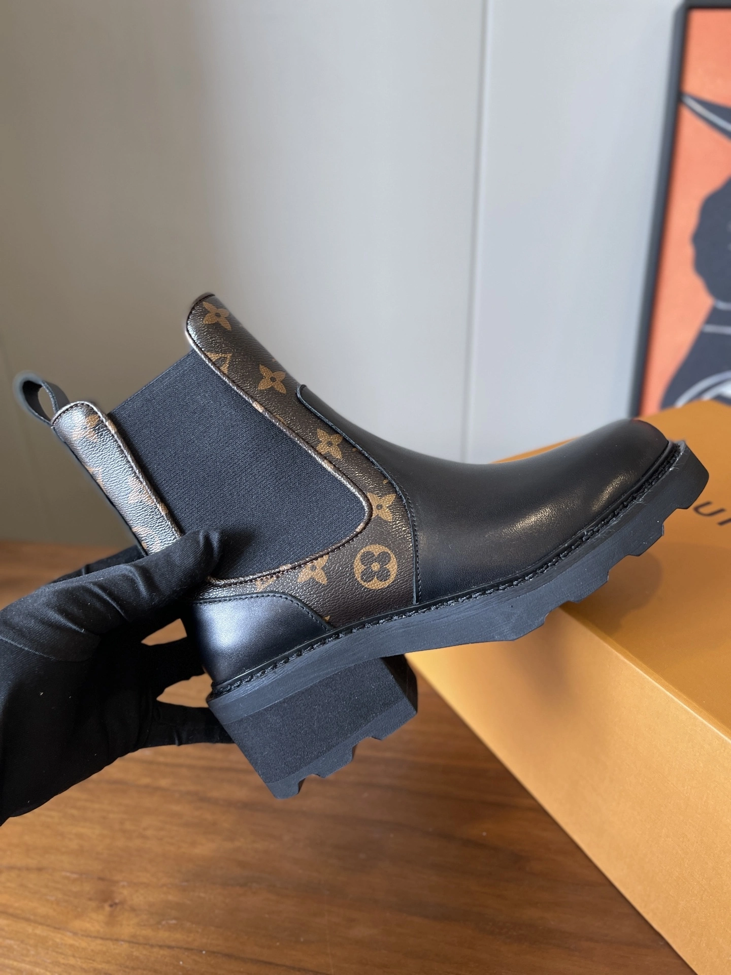 COCO- 8V 1AIEJ0 Calfskin cowhide item：E-X003L1320B