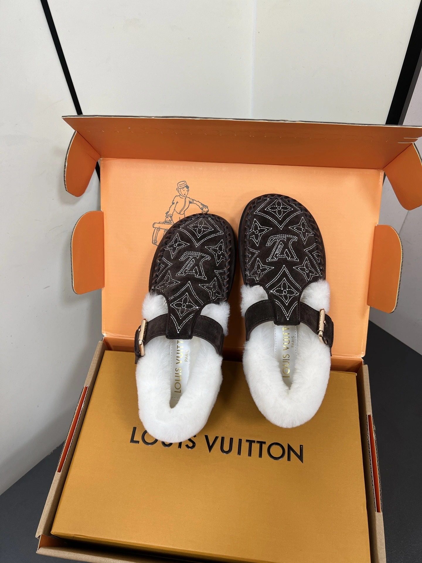 COCO--8V 1AIGLD item:E-X362K1902