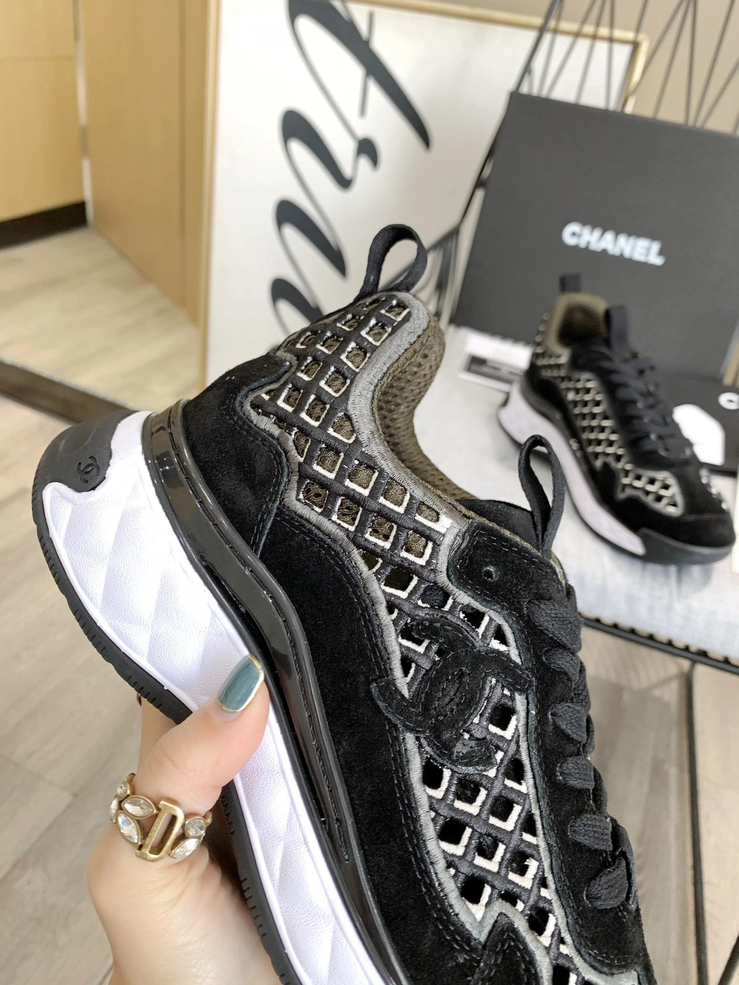 COCO- G37126 Y55130 94305 item:B-X000G1051H