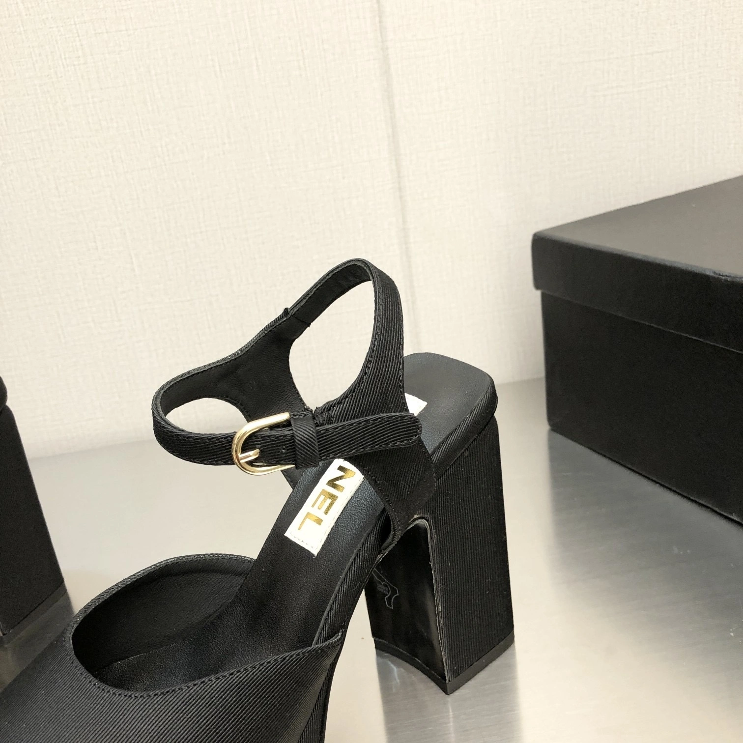COCO- G38958 X05912 94305 item:B-X230E2025H