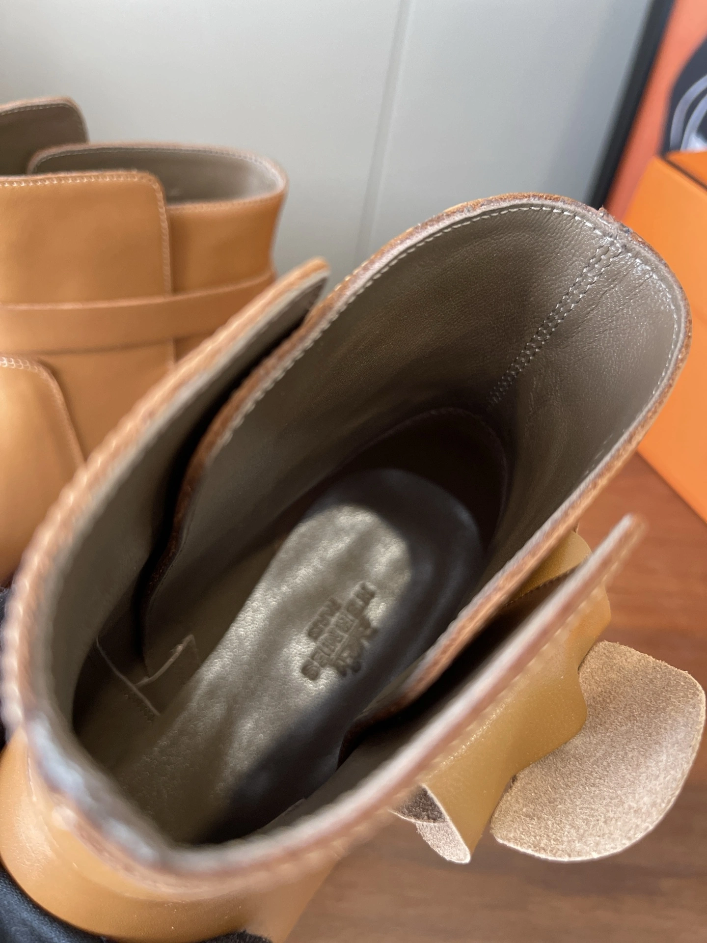 COCO--H5r75s H202255Z A3 Calfskin sheepskin item:E-X003L1235B