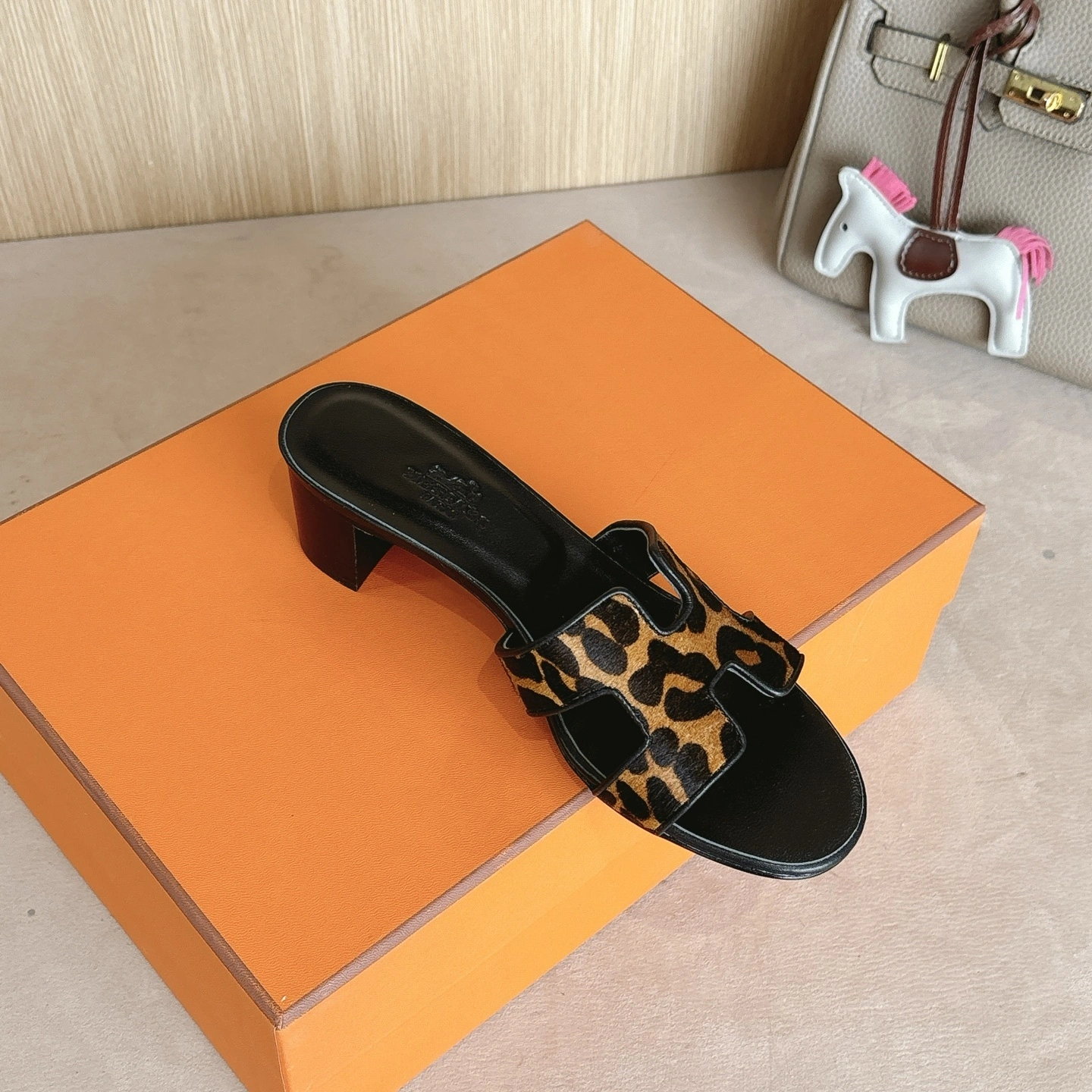 COCO- H5r75s H212183Z 20 swift calfskin item：E-X555J3886