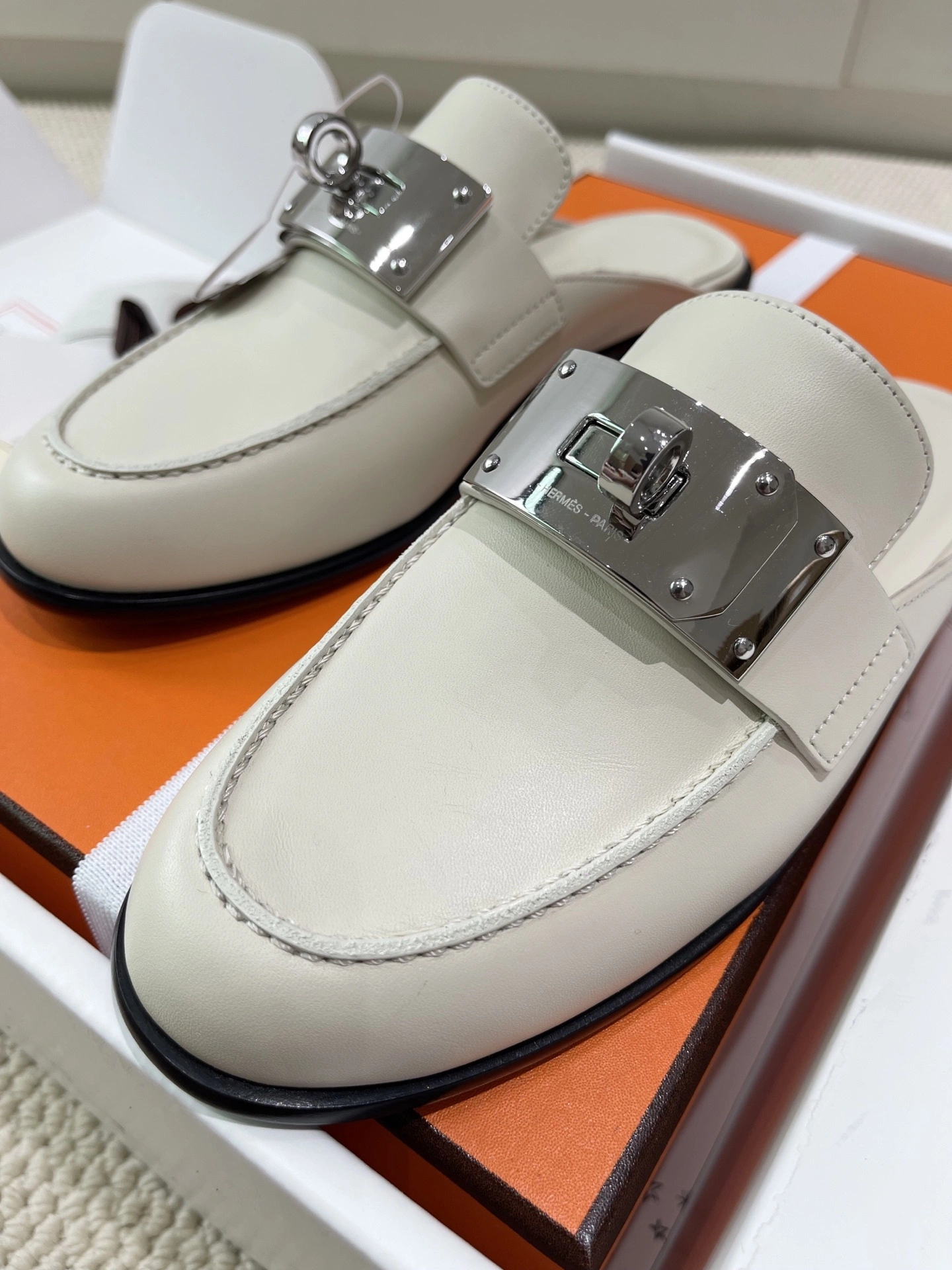 COCO- H5r75s H241159Z CL cowhide item：E-X230I0310