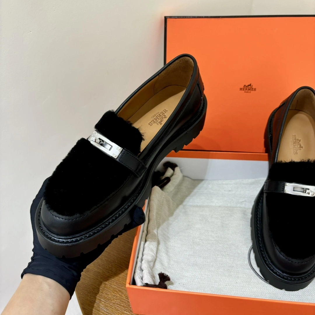 COCO- H5r75s H242101Z 02 109lcone loafer item：E-X230I0321