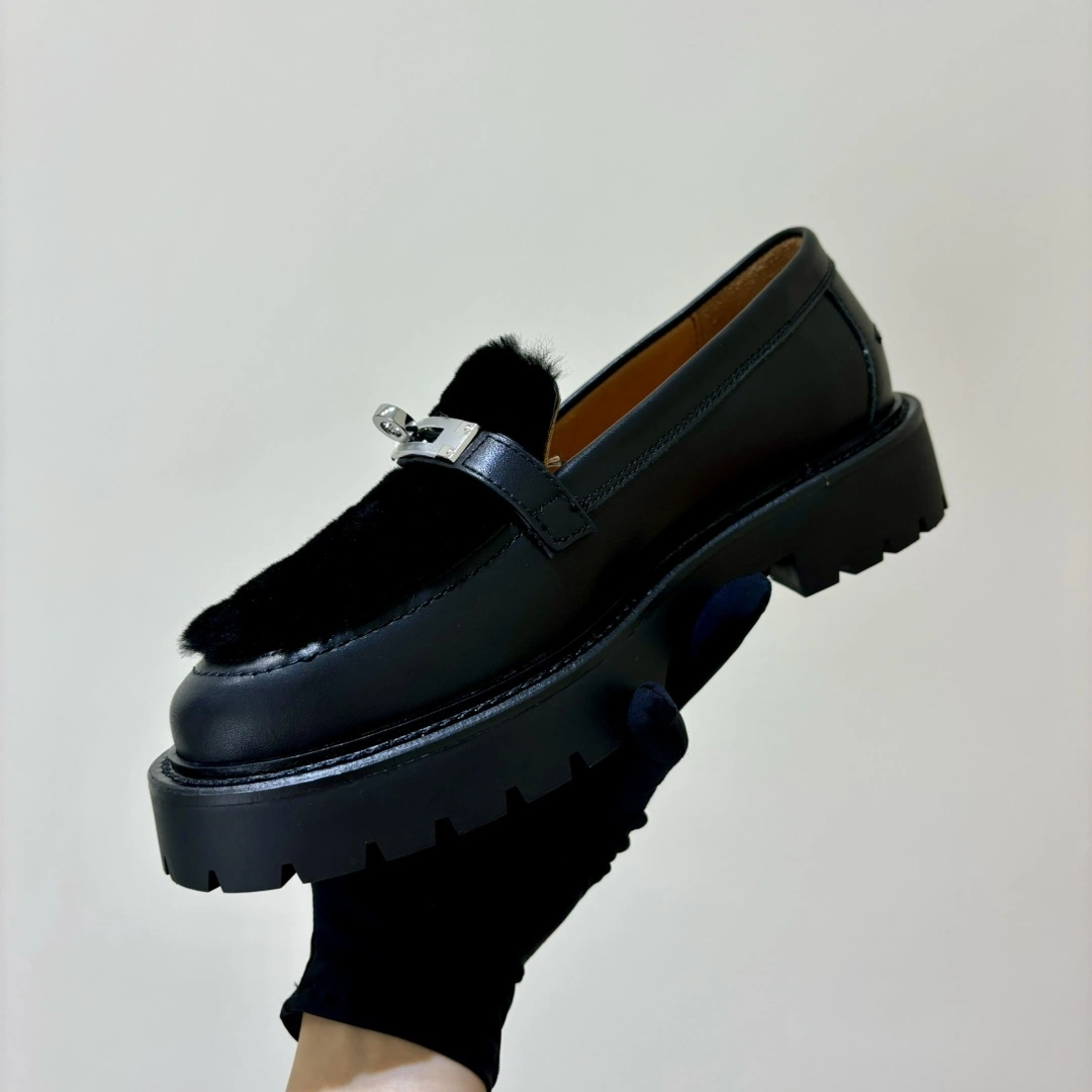 COCO- H5r75s H242101Z 02 109lcone loafer item：E-X230I0321