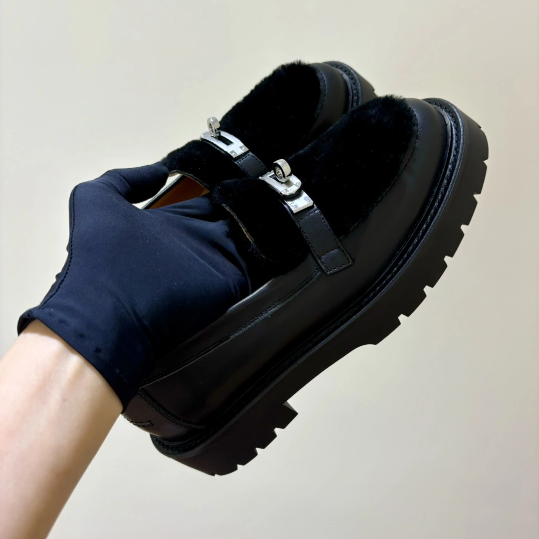 COCO- H5r75s H242101Z 02 109lcone loafer item：E-X230I0321