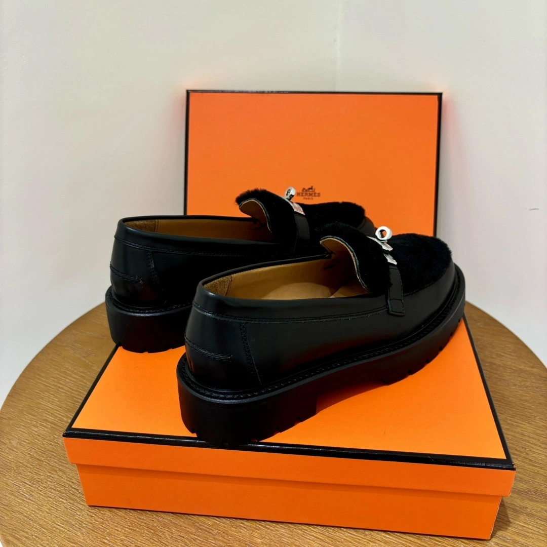 COCO- H5r75s H242101Z 02 109lcone loafer item：E-X230I0321