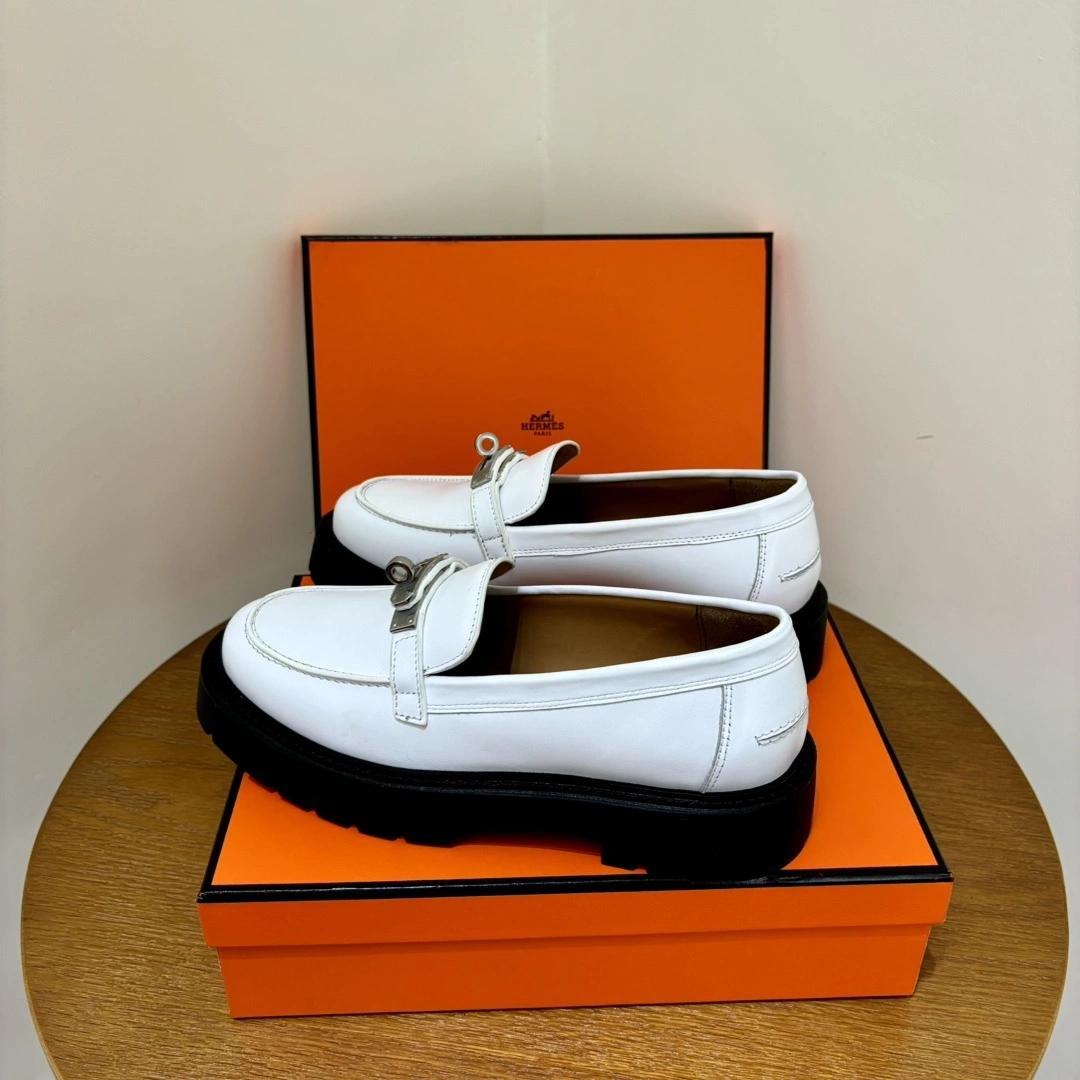 COCO- H5r75s H242102Z 90 109lcone loafer item：E-X230I0320