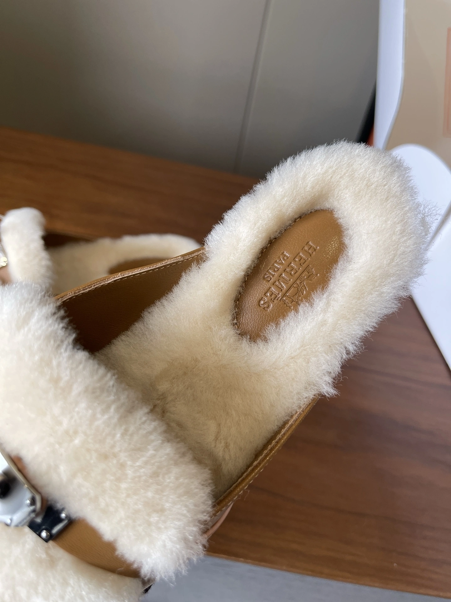 COCO--H5r75s H252147Z A3 Calfskin wool item:E-X003L1232B