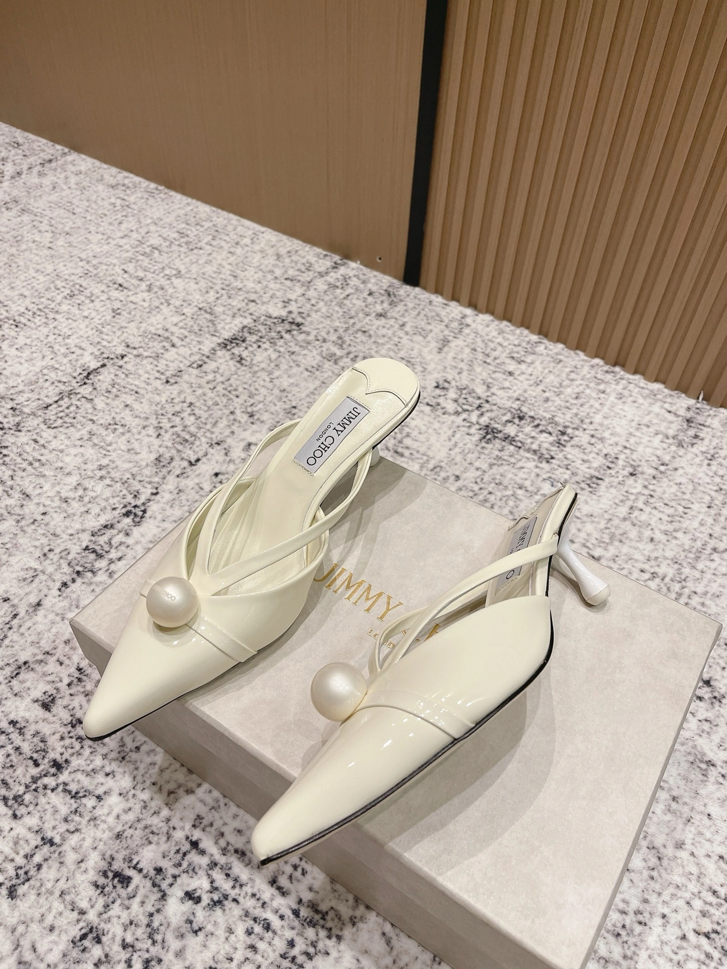 COCO- Ji77y 3ho5 J000178699 cowhide item：E-X362I1312