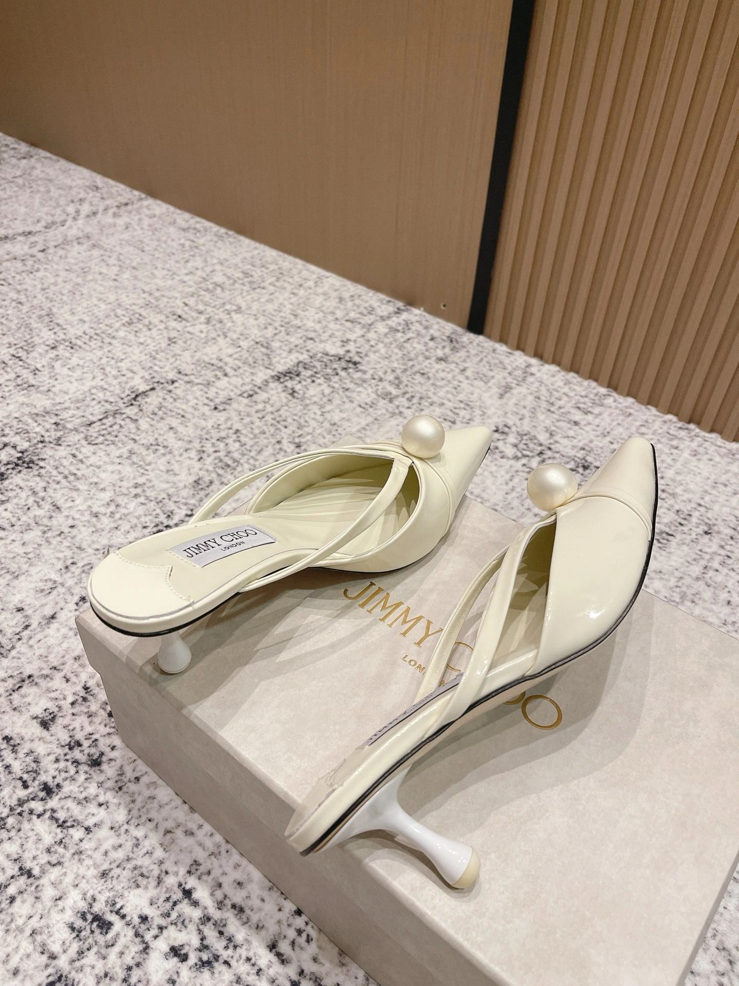 COCO- Ji77y 3ho5 J000178699 cowhide item：E-X362I1312