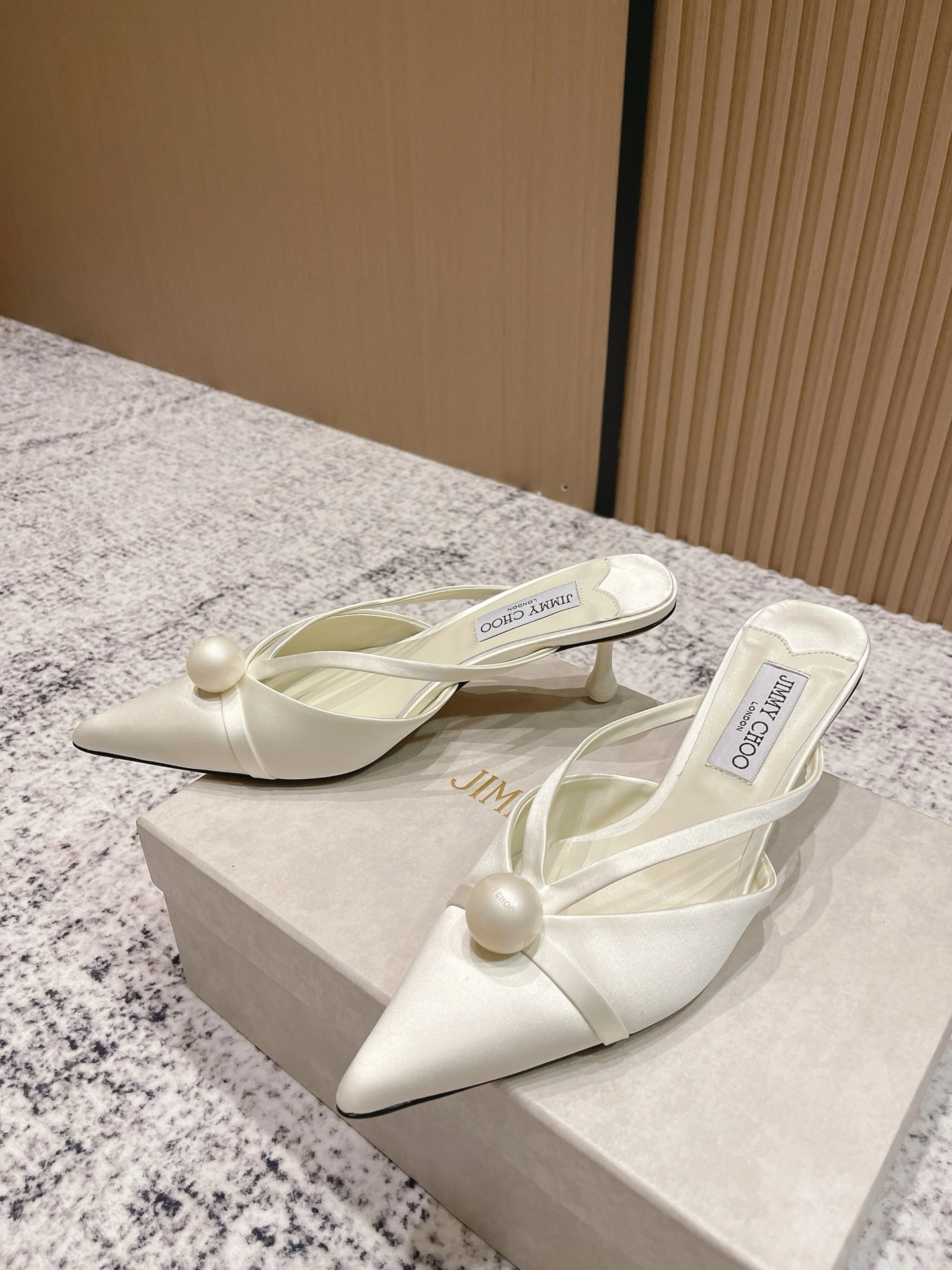 COCO- Ji77y 3ho5 SANAMULE50AODIVORYWHITE cowhide item：E-X362I1313