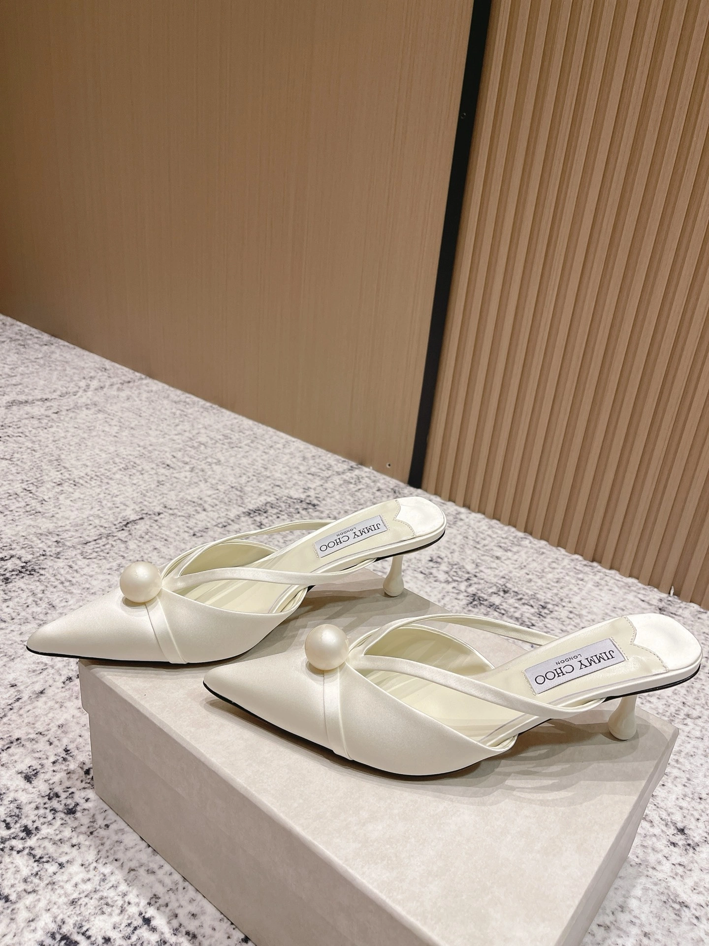 COCO- Ji77y 3ho5 SANAMULE50AODIVORYWHITE cowhide item：E-X362I1313