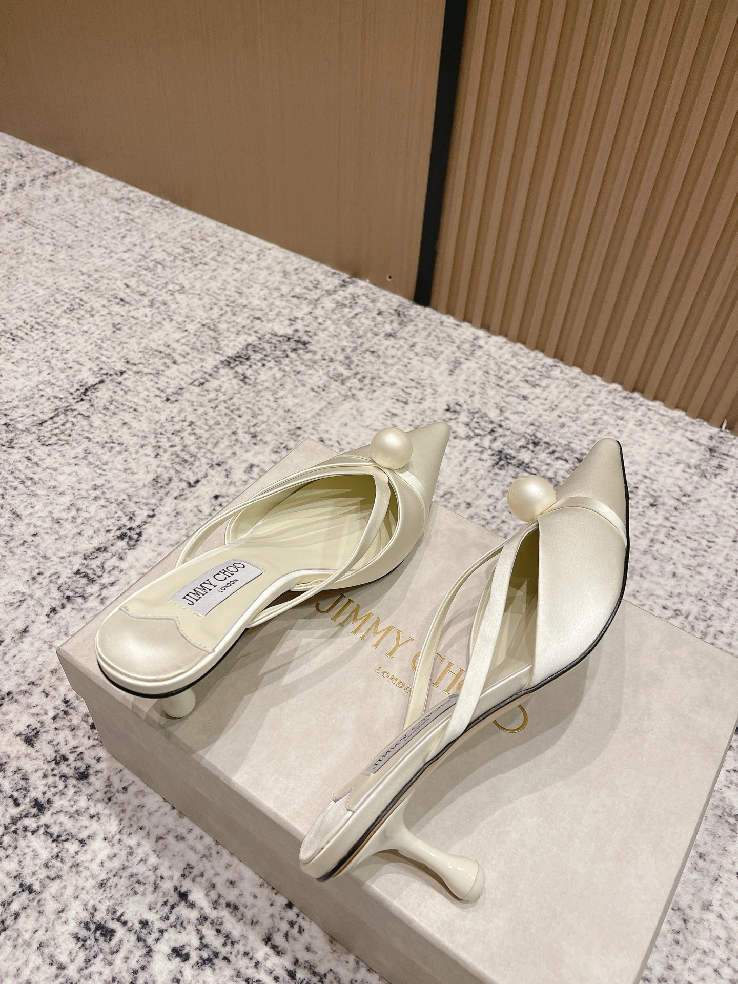 COCO- Ji77y 3ho5 SANAMULE50AODIVORYWHITE cowhide item：E-X362I1313