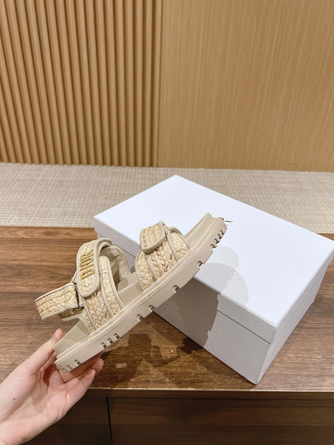 COCO- KCQ840WJU_S23Y cowhide item:D-X032C1403