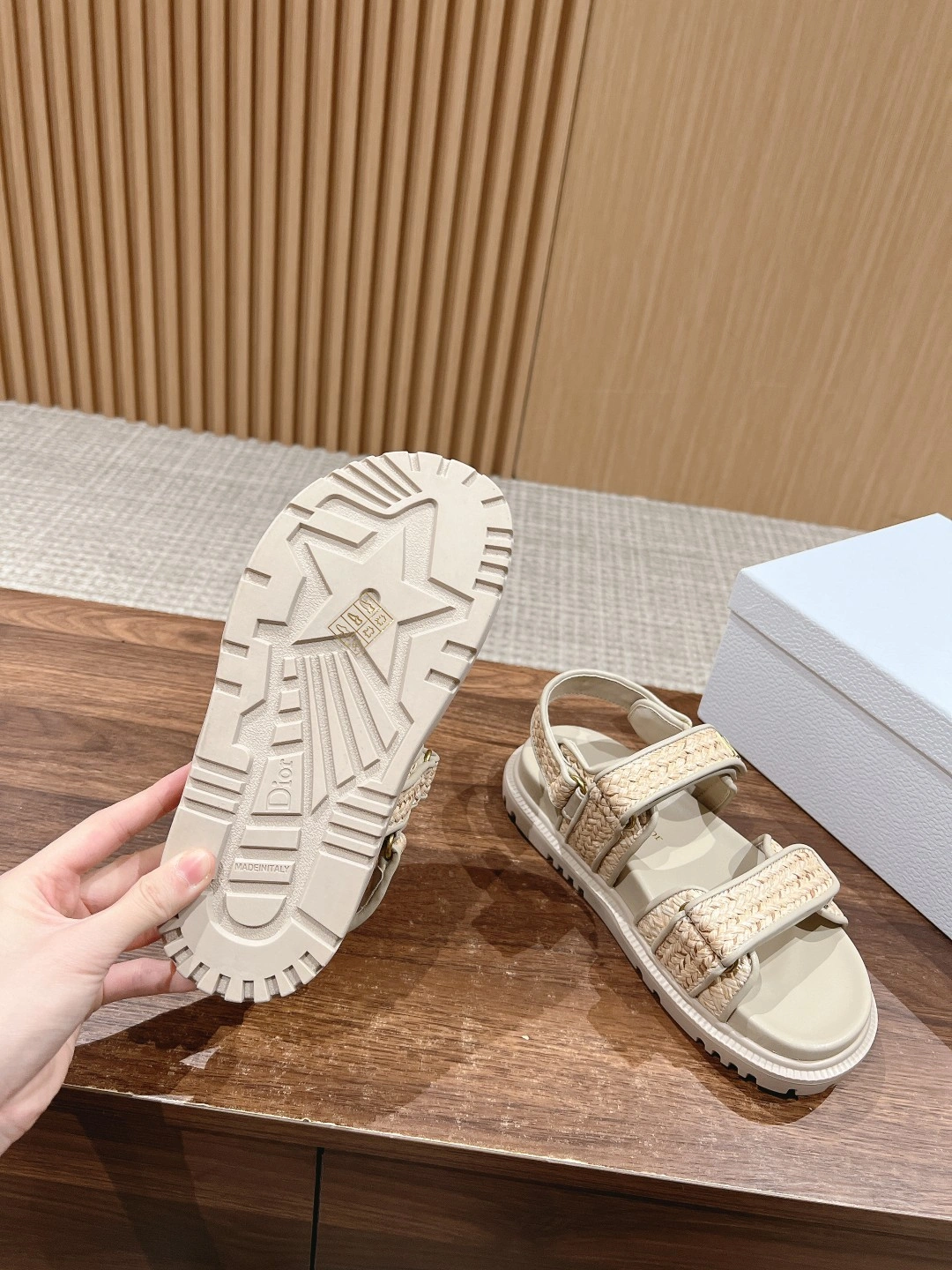 COCO- KCQ840WJU_S23Y cowhide item:D-X032C1403