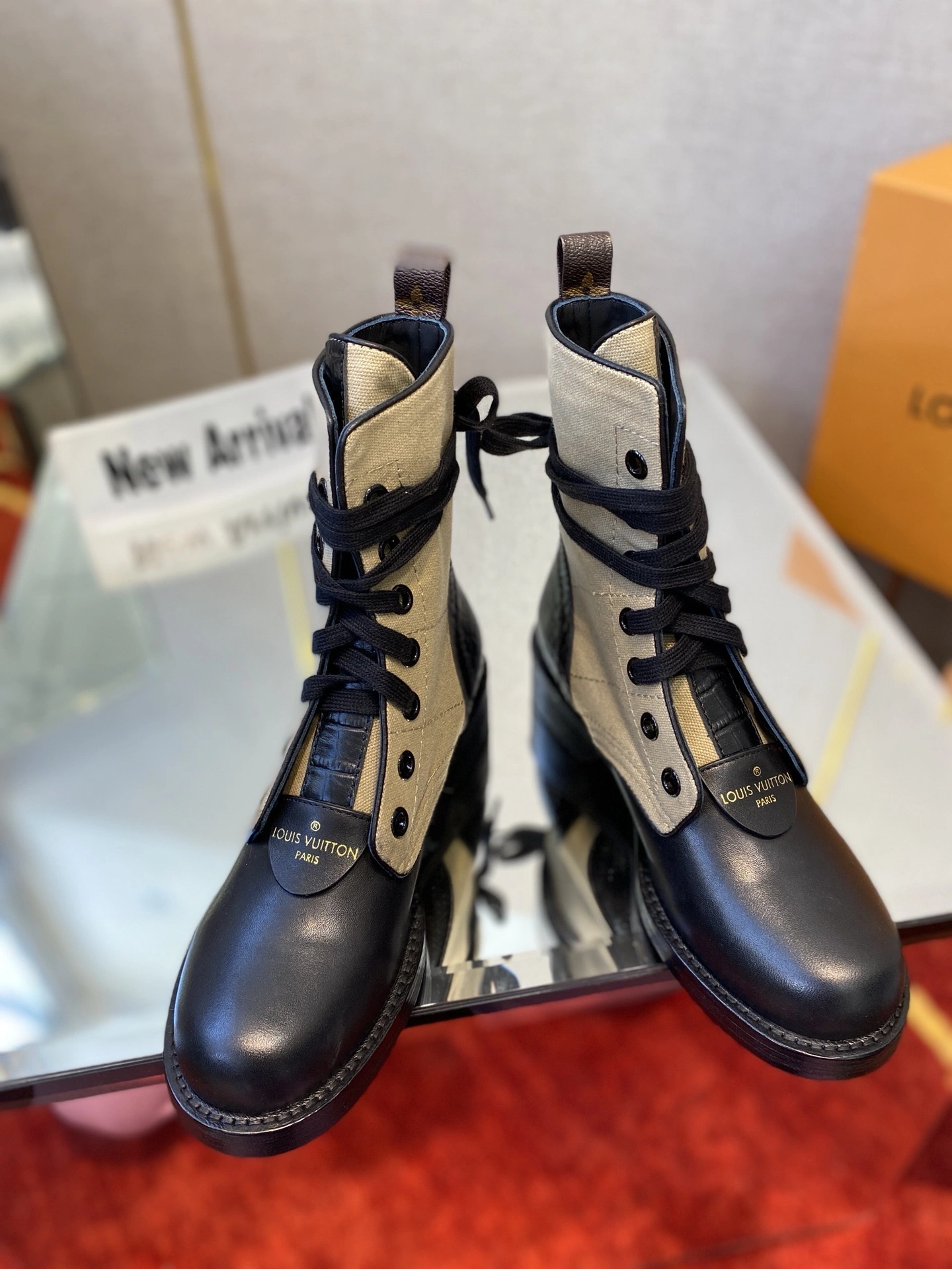 COCO- METROPOLIS item:B-X158H0232H