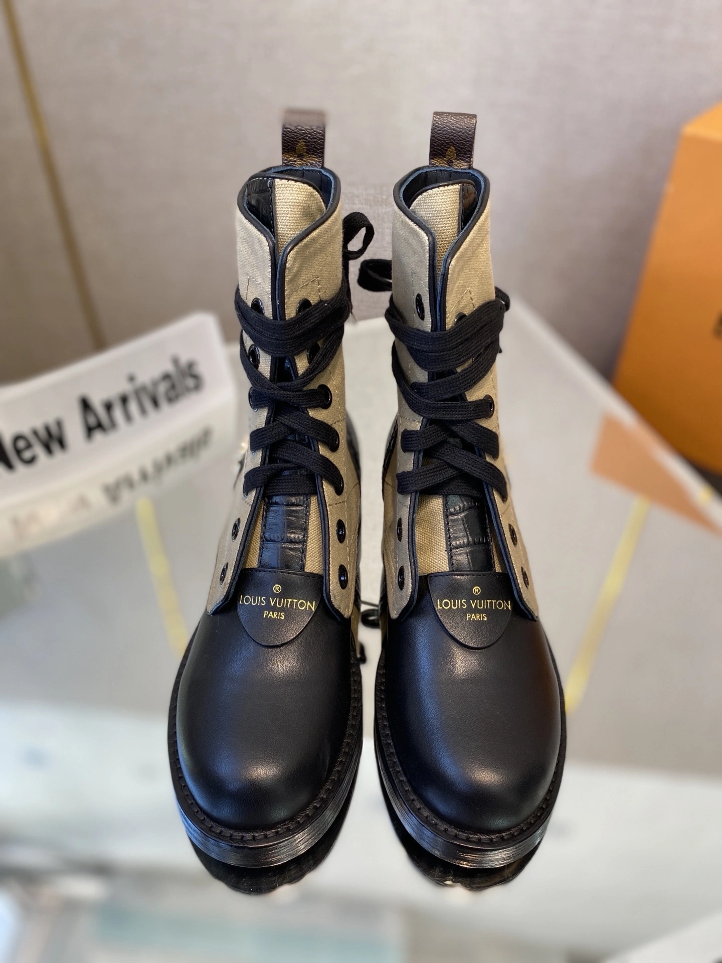 COCO- METROPOLIS item:B-X158H0232H