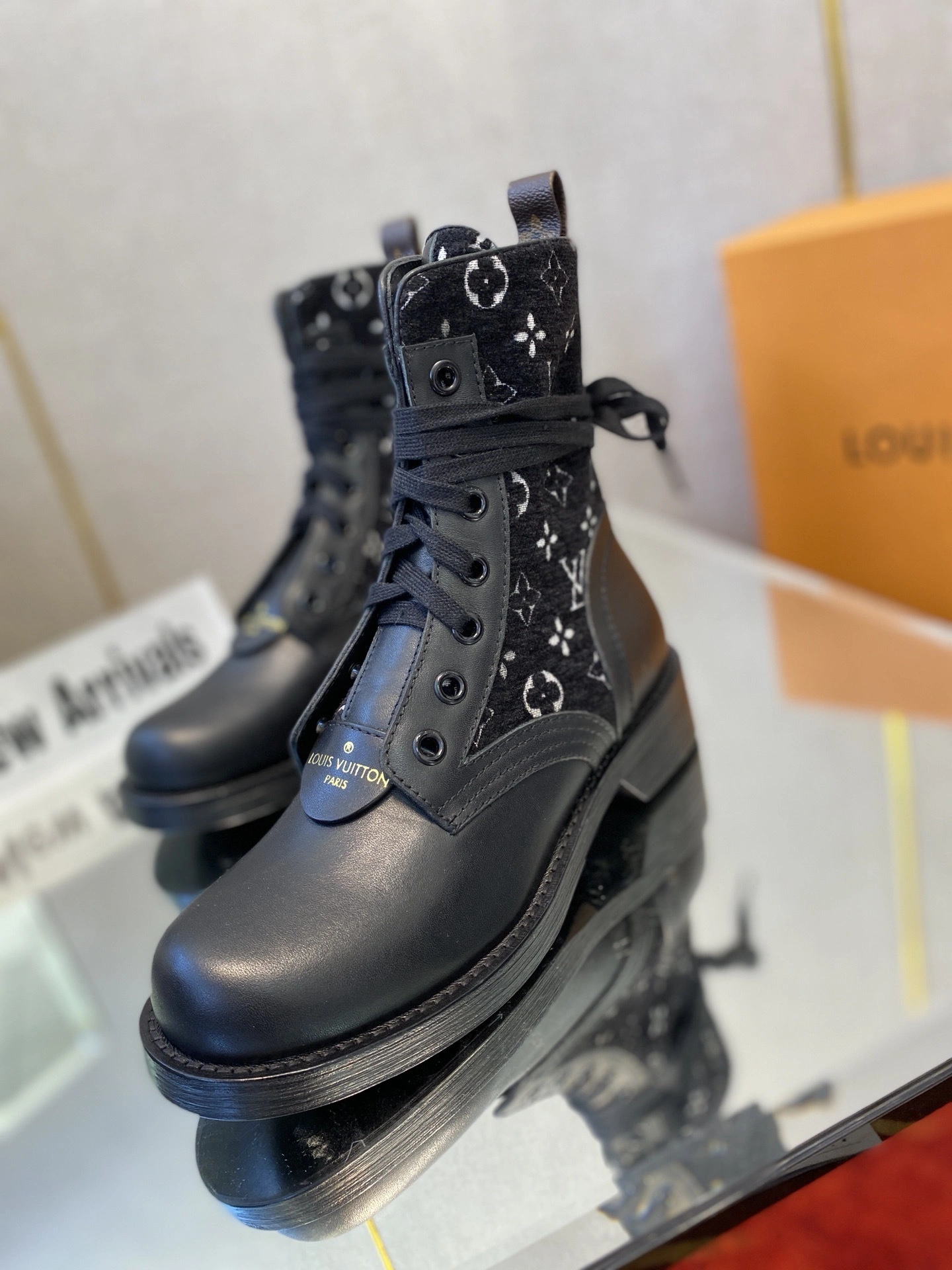 COCO- METROPOLIS item:B-X158H0233H