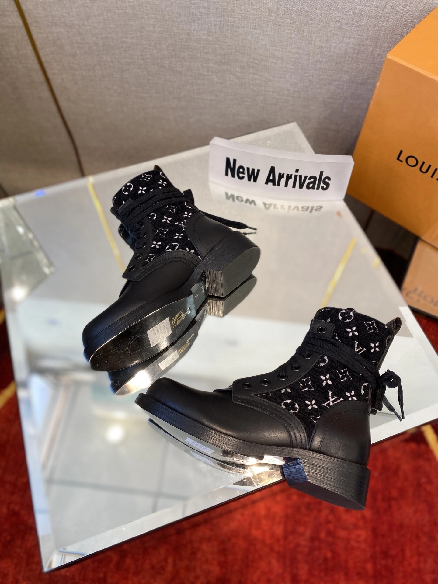 COCO- METROPOLIS item:B-X158H0233H