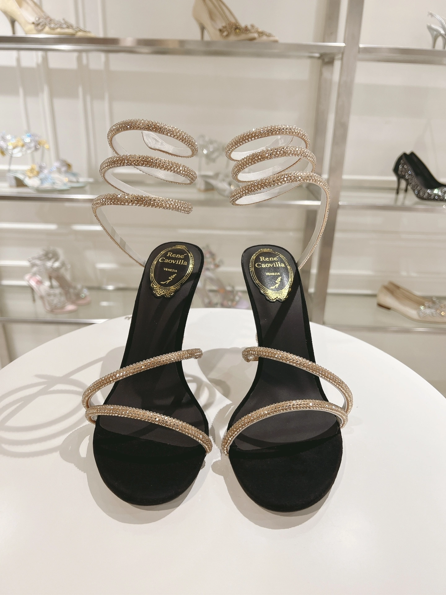 COCO--R595 C11339-105-R001-V184 sheephide item:E-F000J2901