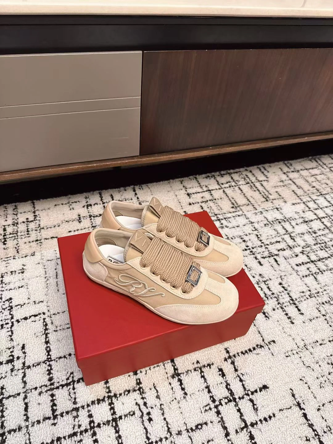 COCO- RO65R RVW79342800TNM sheephide item：E-X362I1310