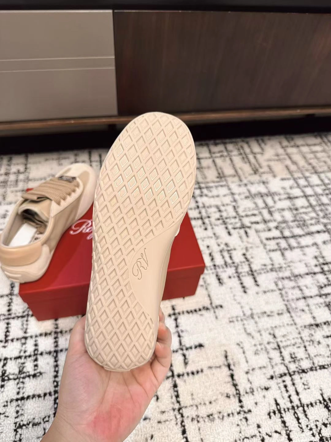 COCO- RO65R RVW79342800TNM sheephide item：E-X362I1310