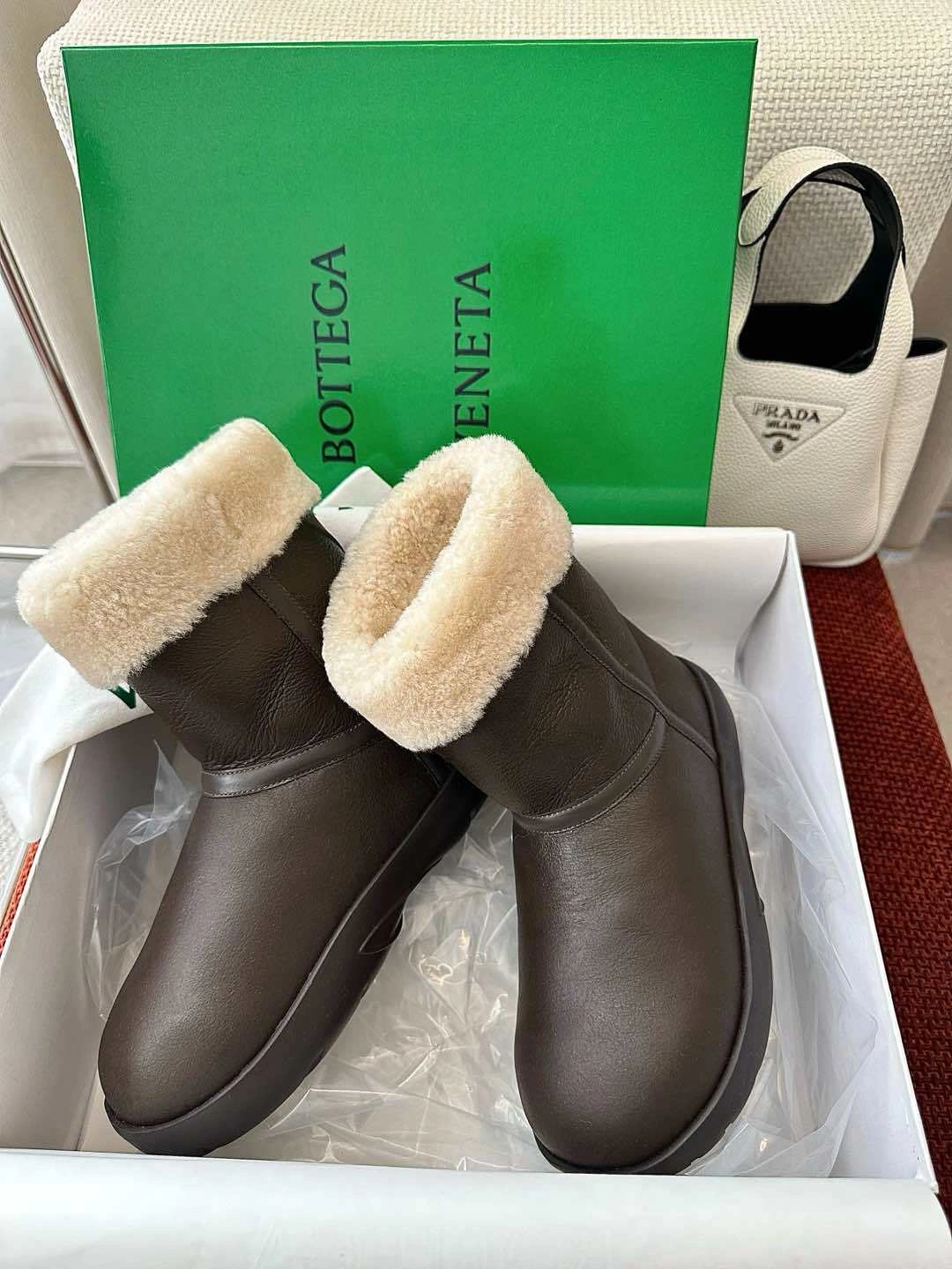 COCO--V595t1 810810V4WB02191 sheepskin wool item:F-X230A0324B
