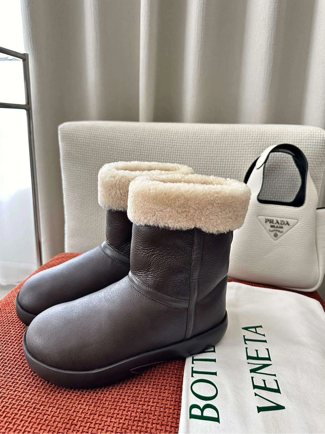 COCO--V595t1 810810V4WB02191 sheepskin wool item:F-X230A0324B