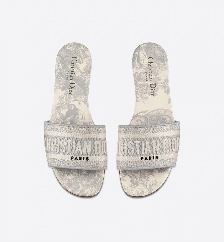 &COCO- embroidery slipper top version item:016E03X0300E0123