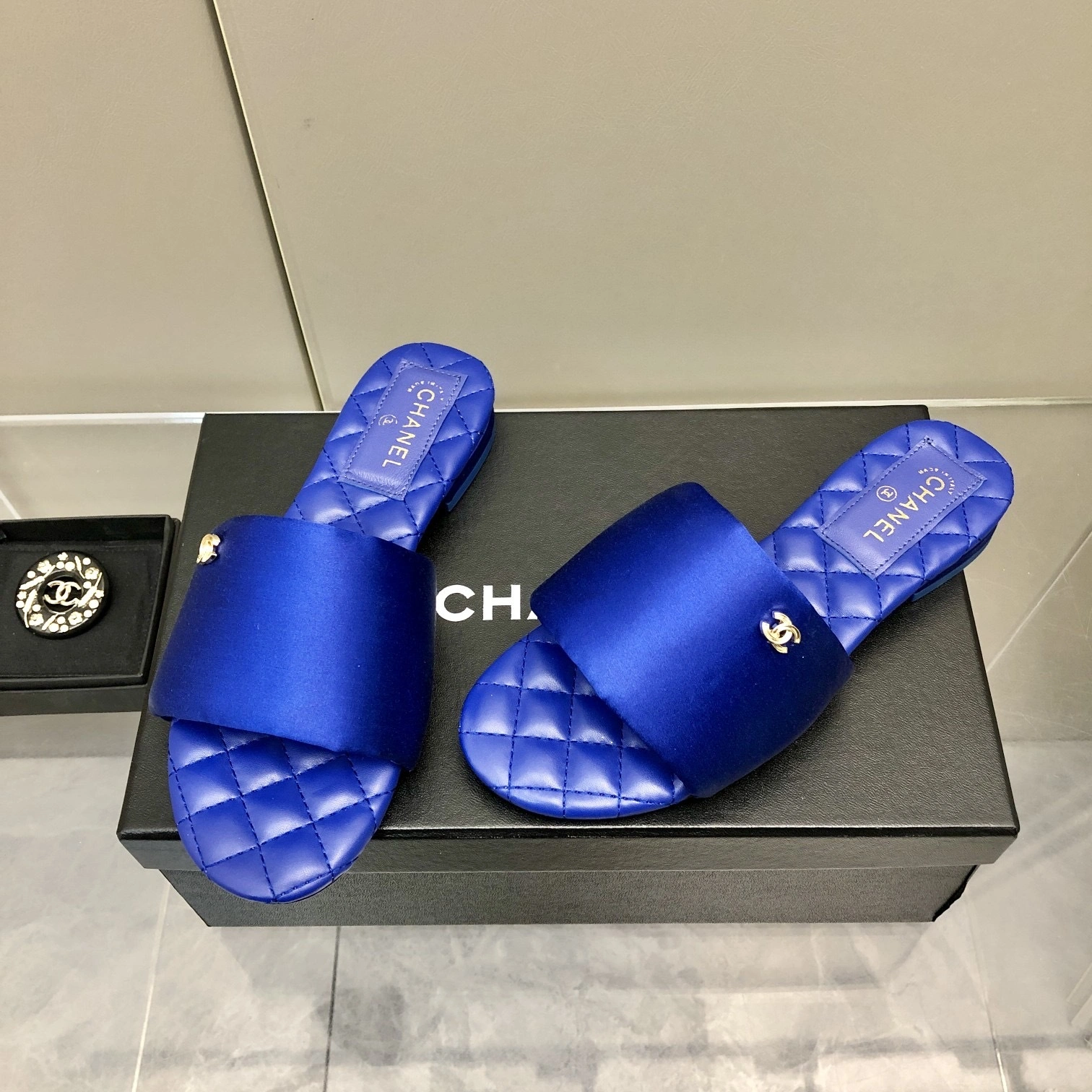 COCO- item:B-X158D1921H