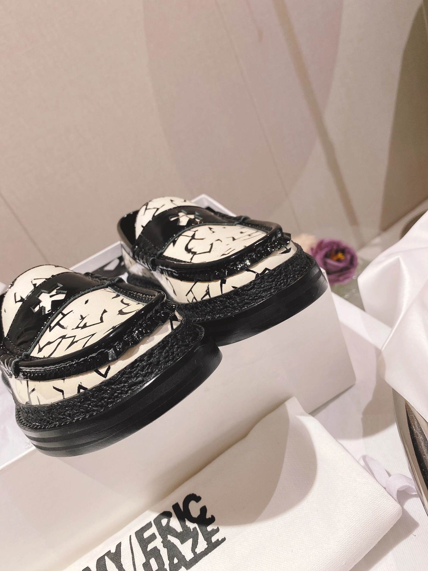 COCO- item:B-X158G2932