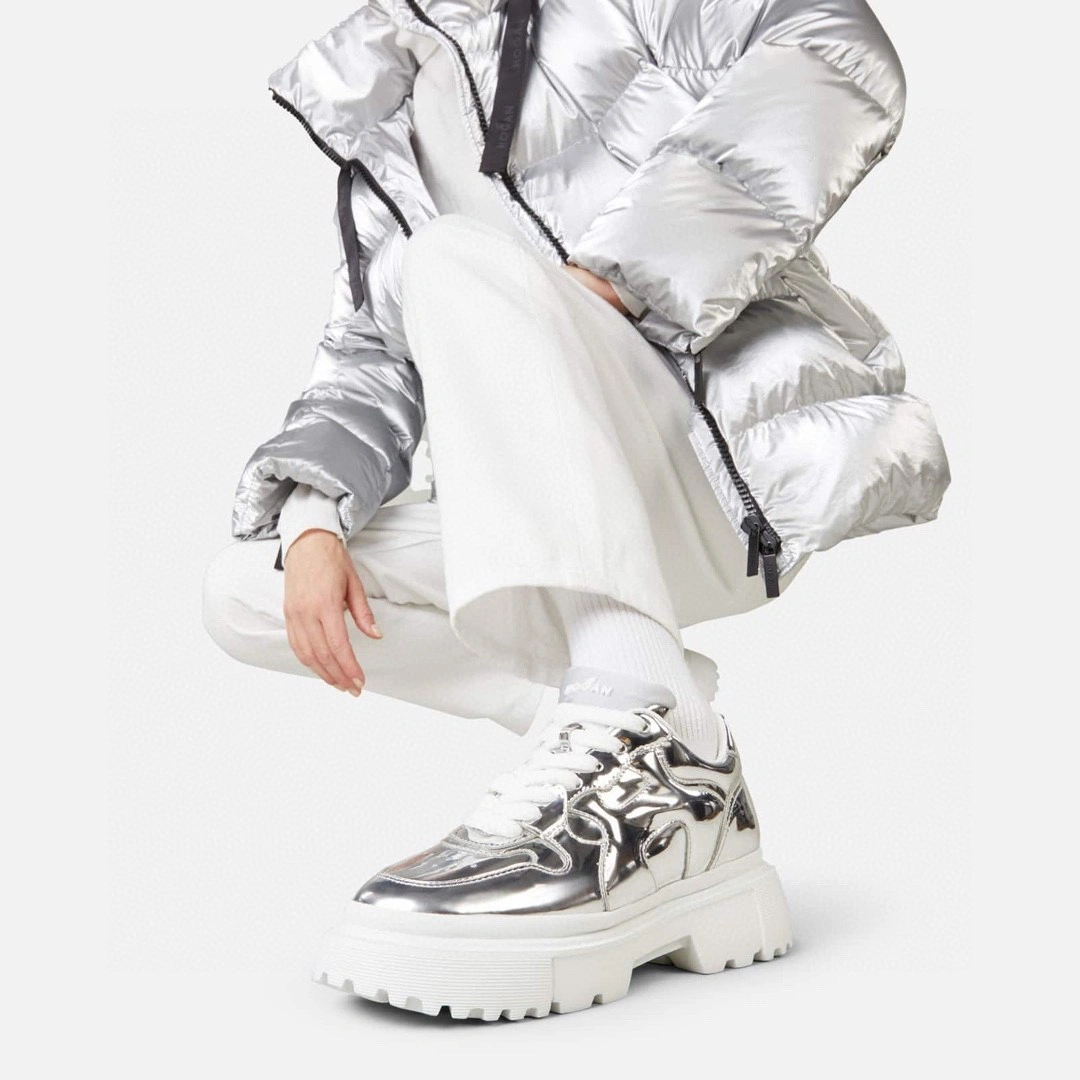 COCO— 2023 item:C-X047B1814