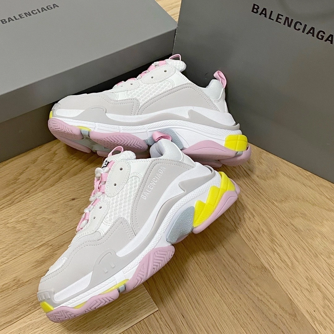 &COCO-524039W2FW47541 Triple S item:B-X298D1930H