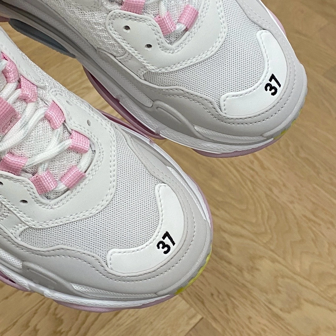 &COCO-524039W2FW47541 Triple S item:B-X298D1930H