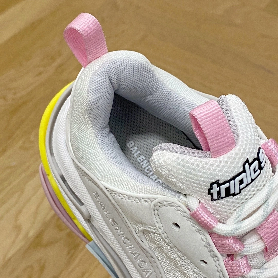 &COCO-524039W2FW47541 Triple S item:B-X298D1930H