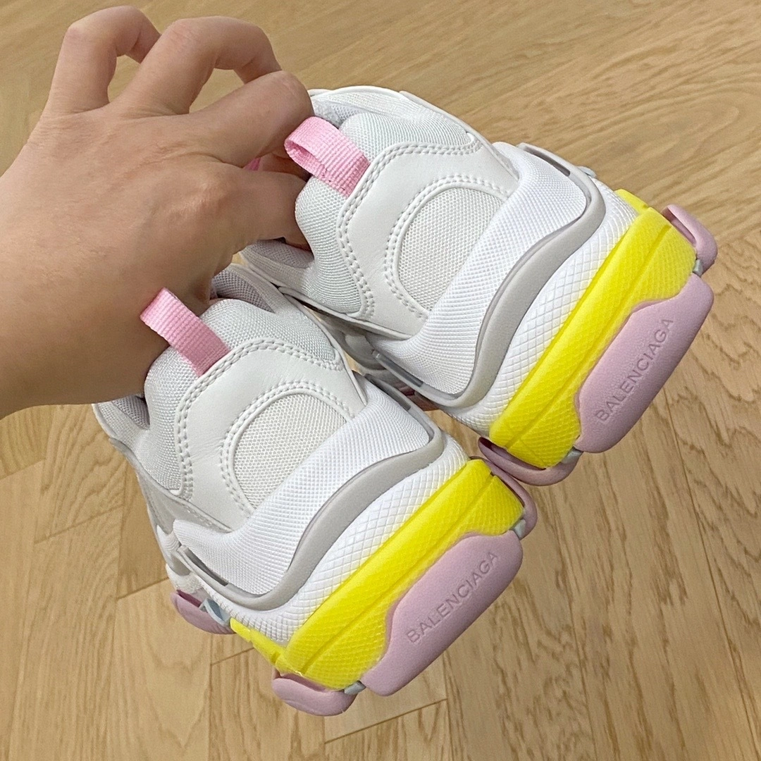 &COCO-524039W2FW47541 Triple S item:B-X298D1930H
