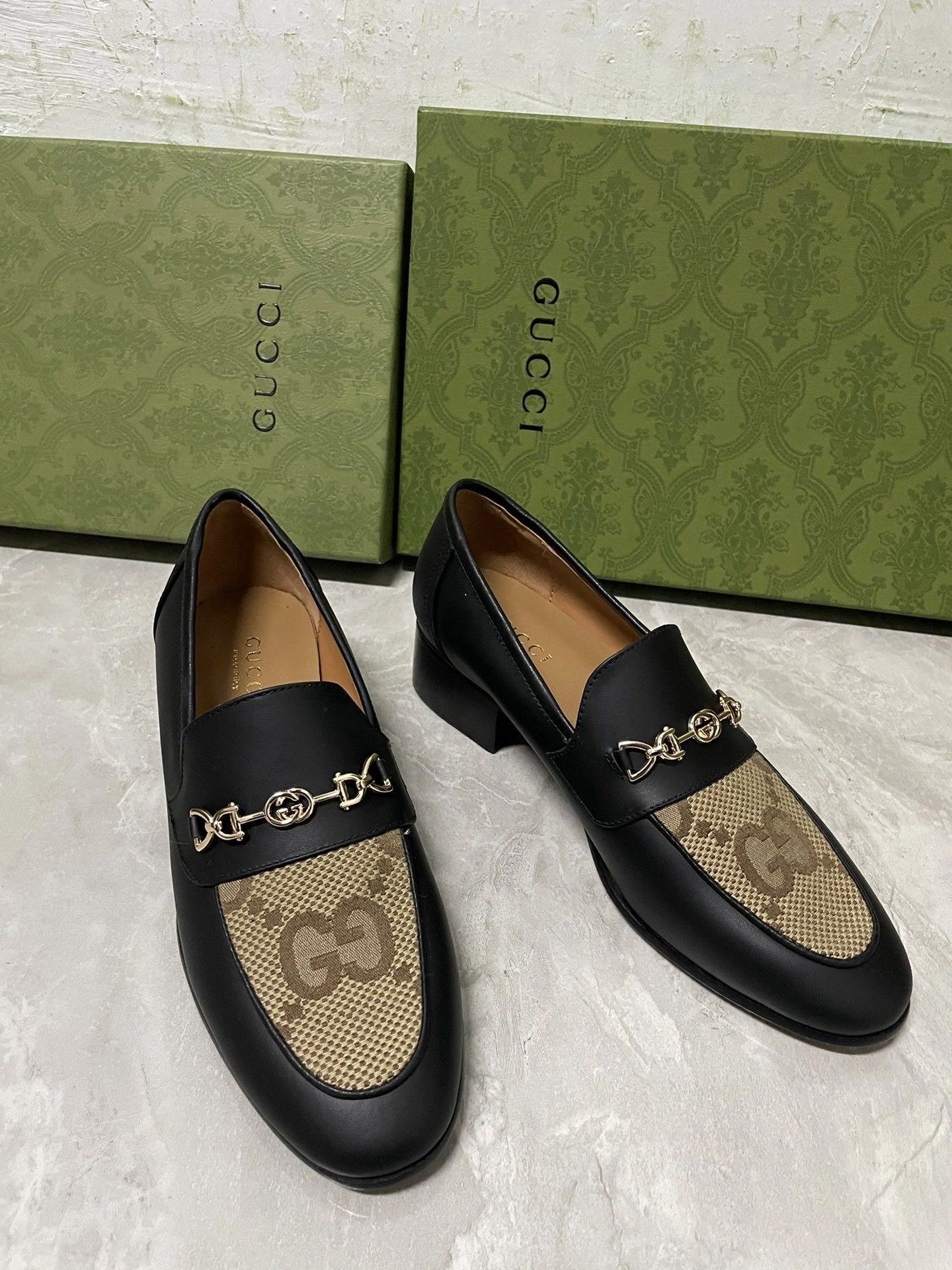 COCO— 677049 1W6F0 1066 3cm Heel height item:C-X158B1890