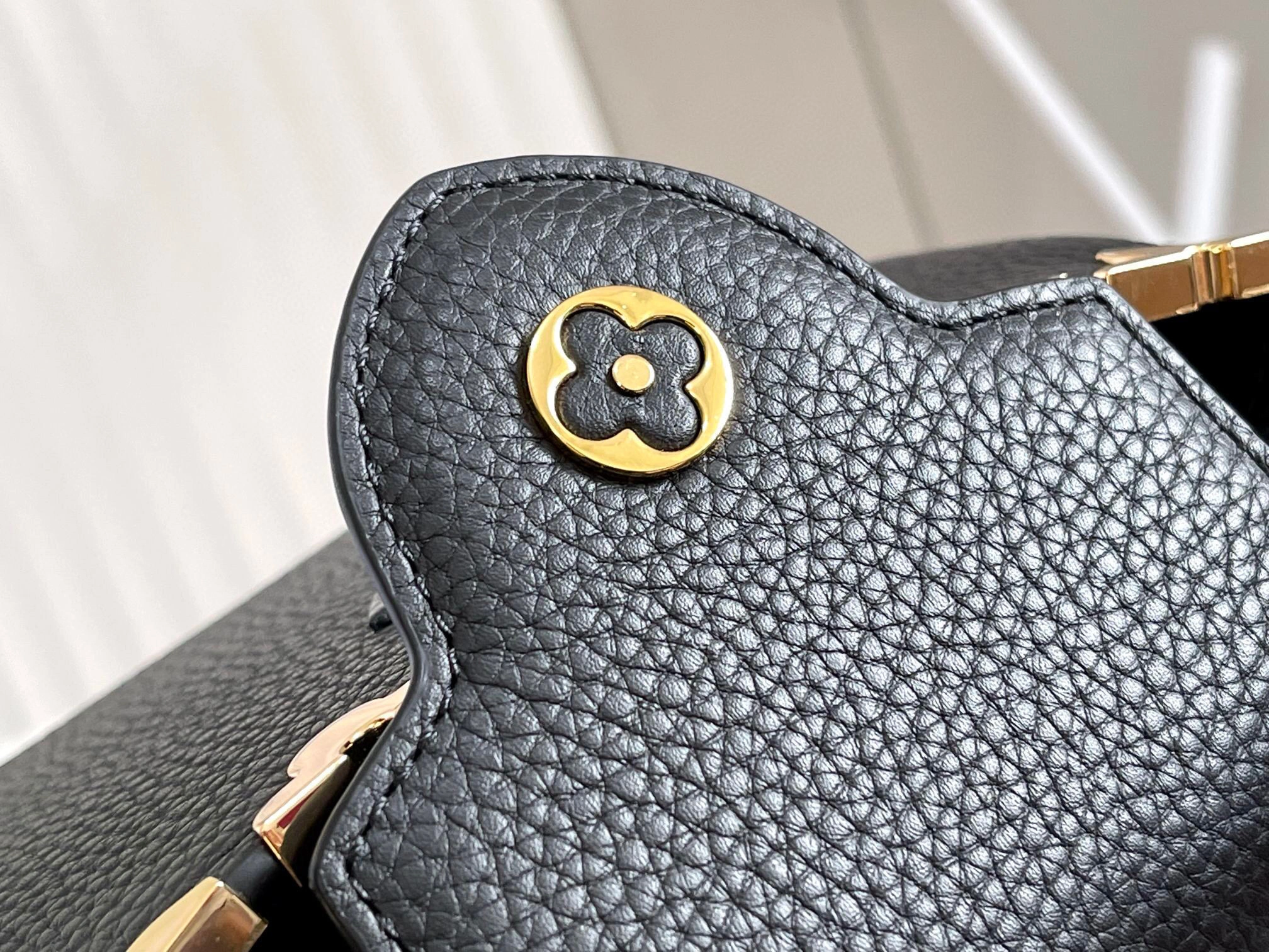 Capucines 2colour M56669 item:B-B180A1030-2