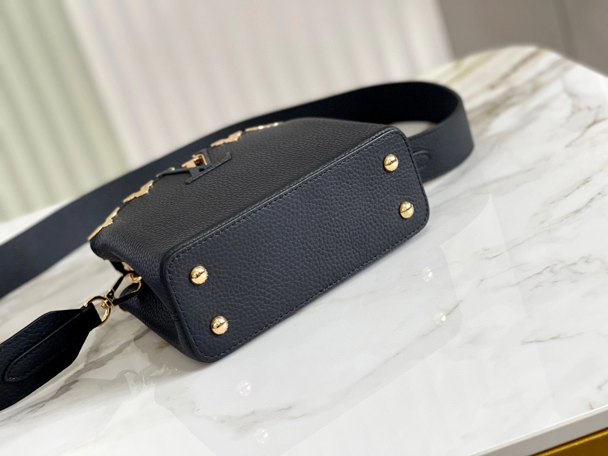 Capucines 2colour M56669 item:B-B180A1030-2