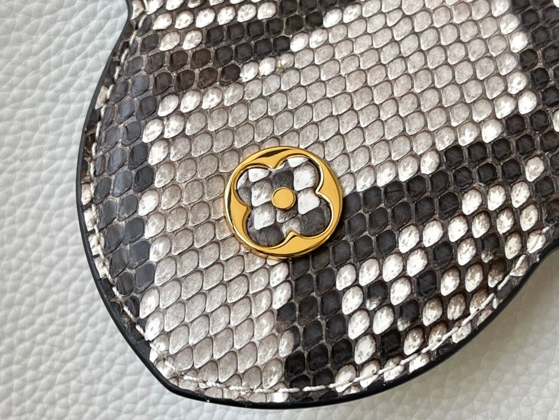 Capucines BB mini N97400 item:B-B040A0610