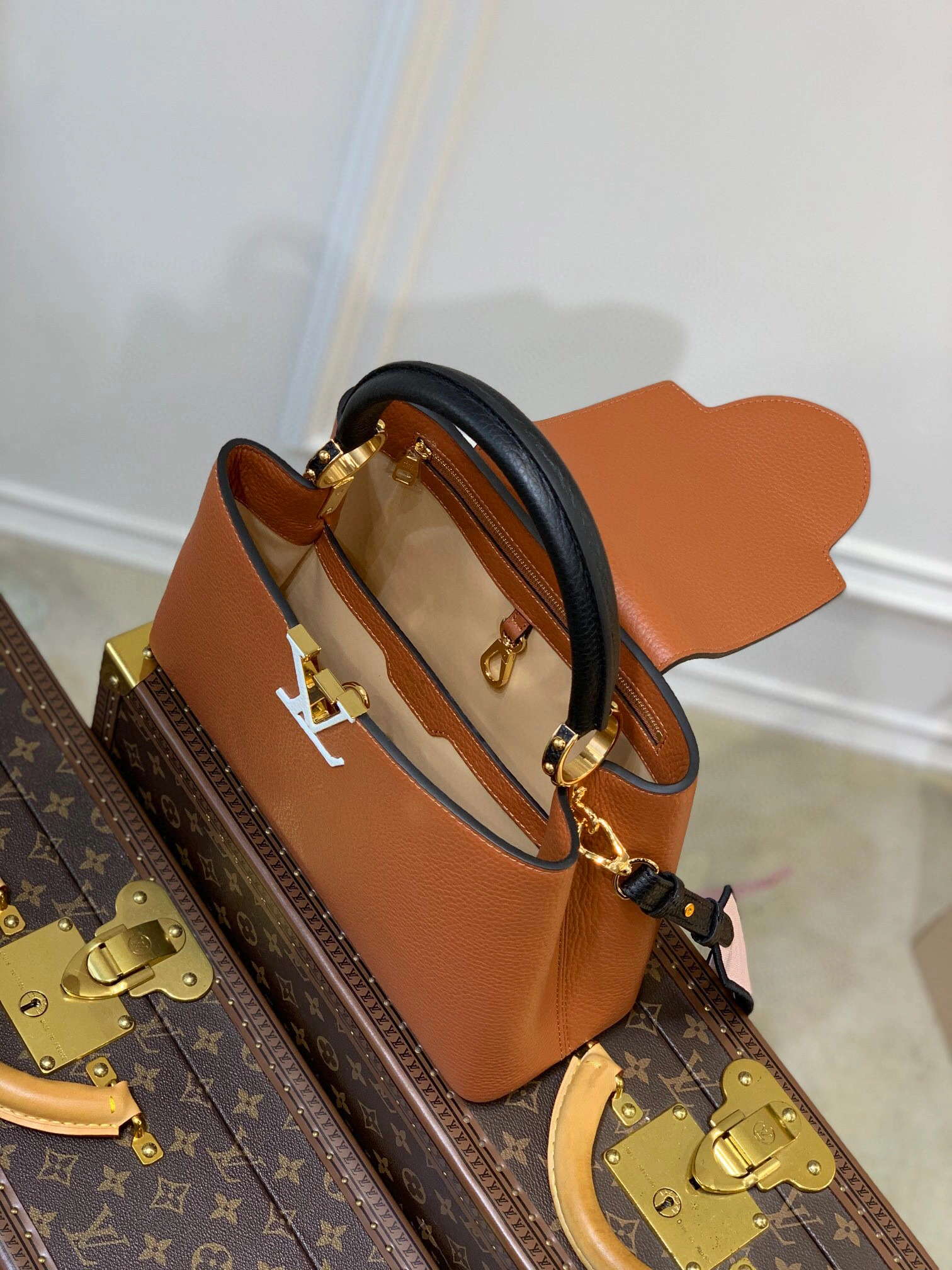 Capucines M59266 item:A-B182L3001X
