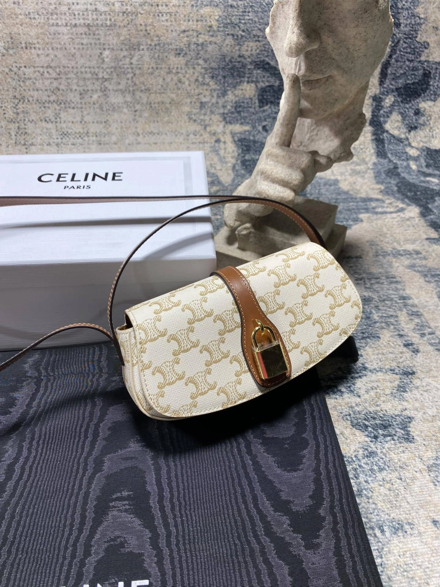 Custombag-- 10I592DQ2-01TA high quality version item：C-B806D25127