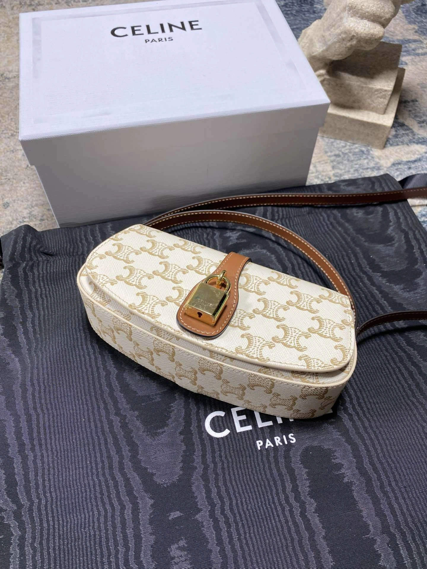 Custombag-- 10I592DQ2-01TA high quality version item：C-B806D25127