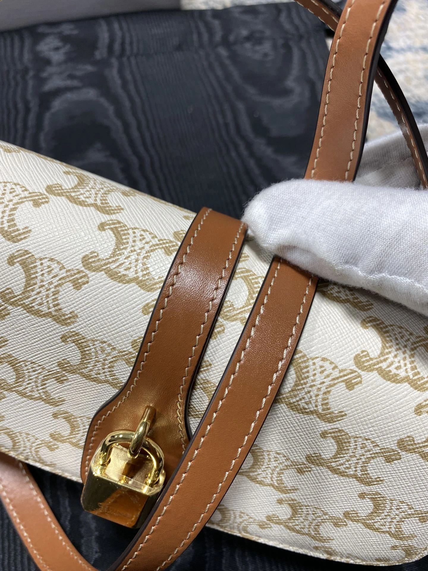 Custombag-- 10I592DQ2-01TA high quality version item：C-B806D25127