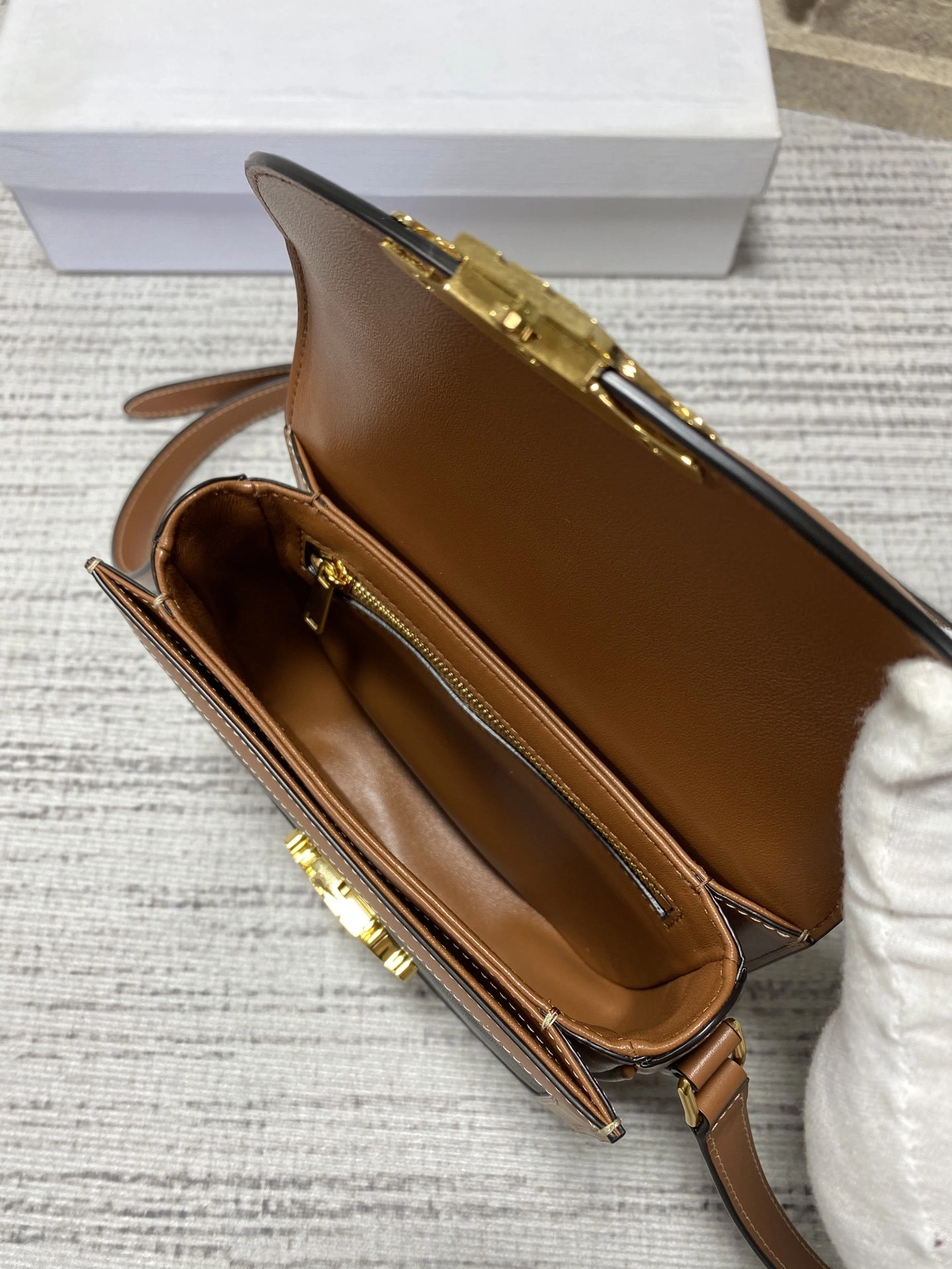 Custombag-- 110962BZ4-04LU high quality version item：C-B806D2328