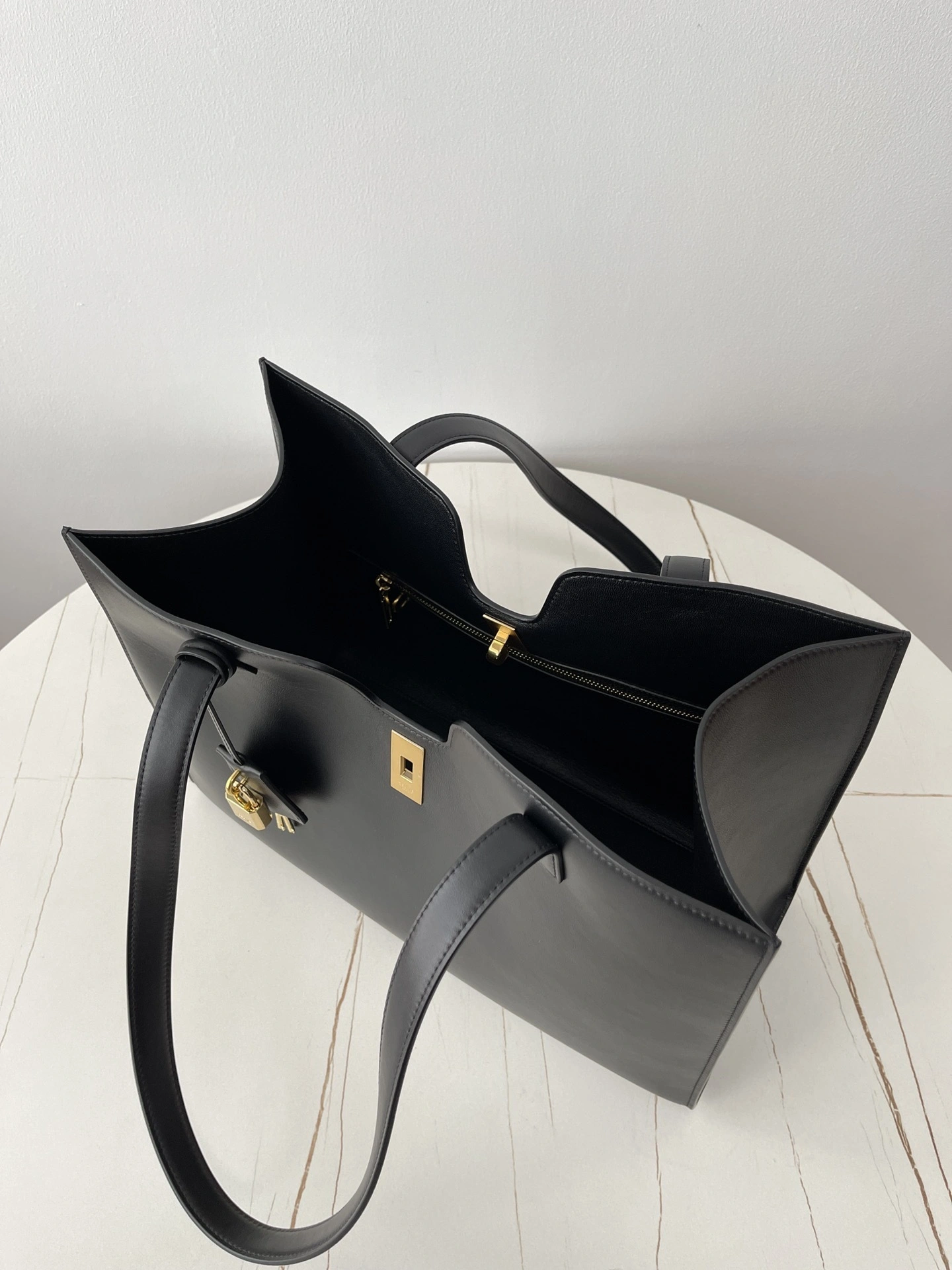 Custombag-- 112583EZU-38NO high quality version item：C-B806D23143