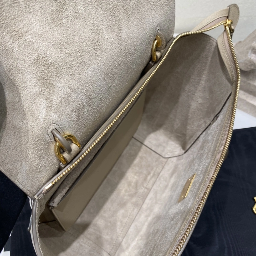 Custombag-- 189153ZVA-18LT high quality version item：C-B806D25110